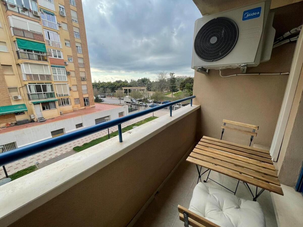 Calu Homes Cerca Playa De Huelin Malaga Luaran gambar